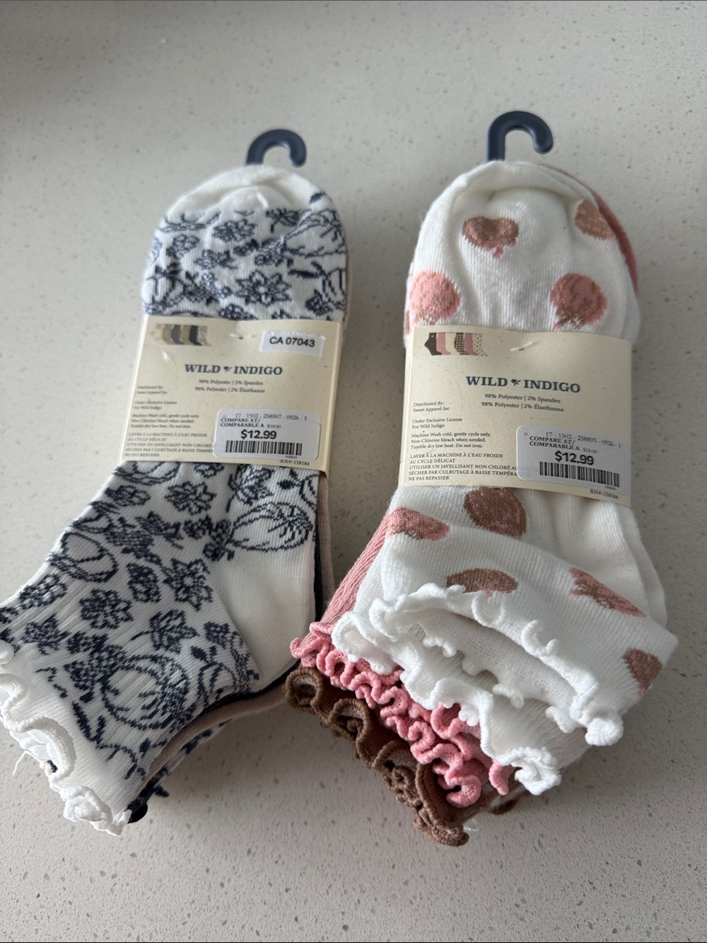 Wild F* Indigo Girls' Ruffle Ankle Socks - White with Pink Hearts